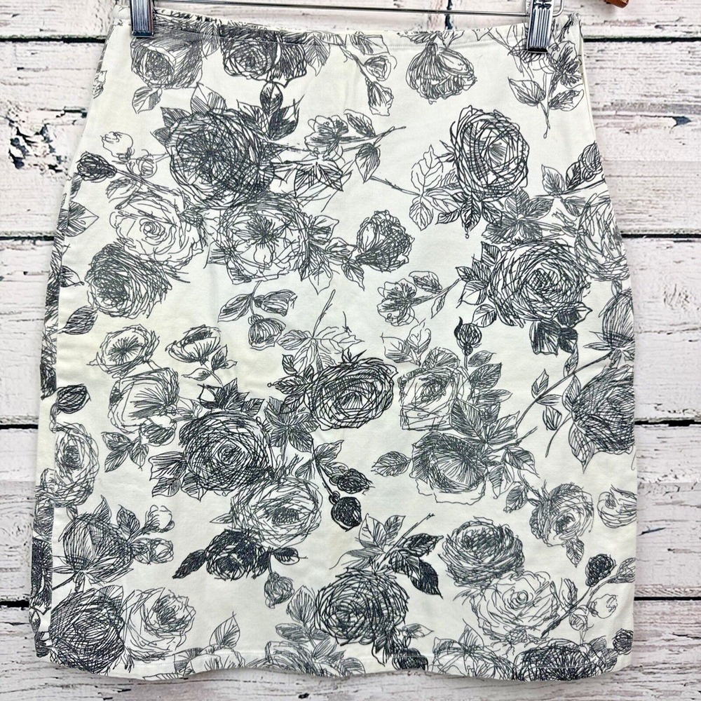 Free People All Over FLoral "Pensil" Sketch Women's Mini Skirt [Size 3]‎